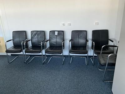 Overview picture of conference chair (6x)